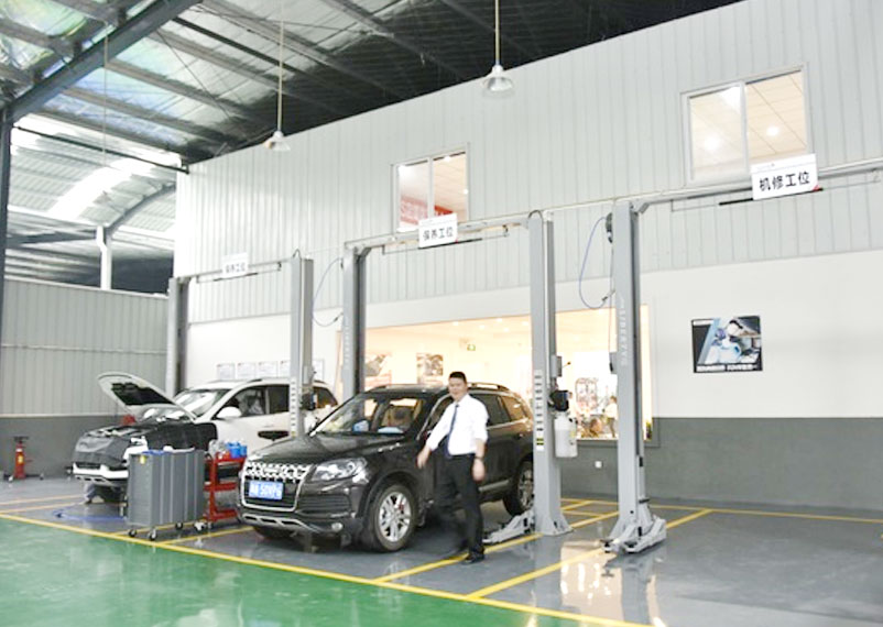 4S店的銷售經(jīng)理 4S店的銷售經(jīng)理